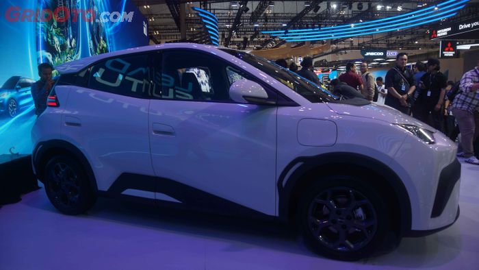 mobil, GIIAS 2025, BYD Atto 1, Atto 1, Mengejutkan, BYD Atto 1 Meluncur di GIIAS 2025 dengan Harga 195 Juta
