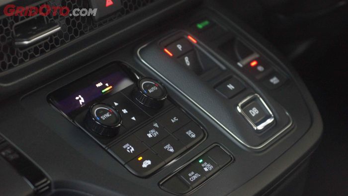 mobil, rem mobil, Electronic Parking Brake, Simak Perawatan Rem Parkir Elektrik, Ada Perbedaan dengan Rem Tangan?