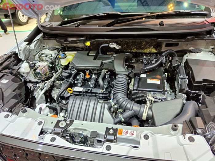baterai, teknologi, harga, mesin, Rocky Hybrid, GIIAS 2025, Teknologi Daihatsu Rocky Hybrid, Mesin Bensin Buat Ngecas Doang