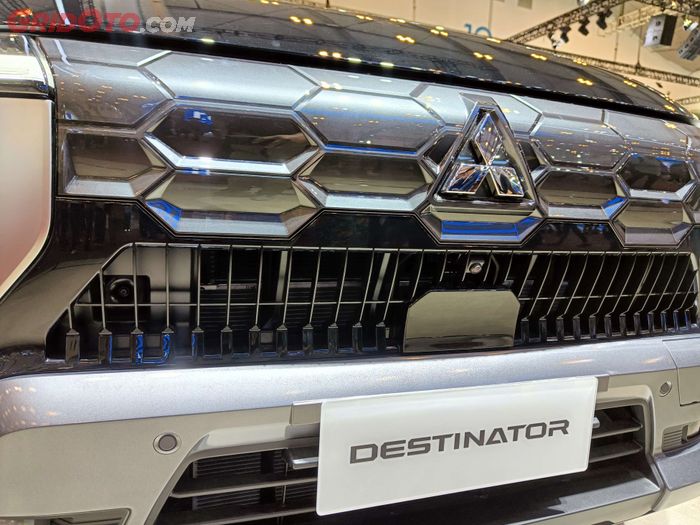 fitur, harga, adas, keselamatan, GIIAS 2025, Mitsubishi Destinator, Diamond Sense Cuma Hadir di Mitsubishi Destinator Varian Ini Saja