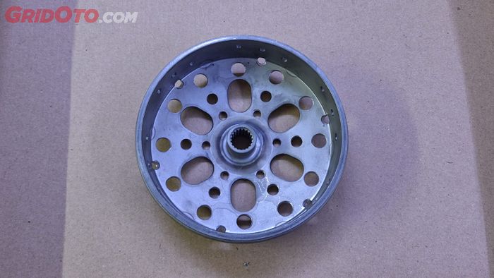 kampas ganda, melubangi mangkok kampas ganda, cvt motor matic, MR CVT Custom, Bukan Sugesti, Ini 3 Manfaat Lubangi Mangkok Kampas Ganda Motor Matic