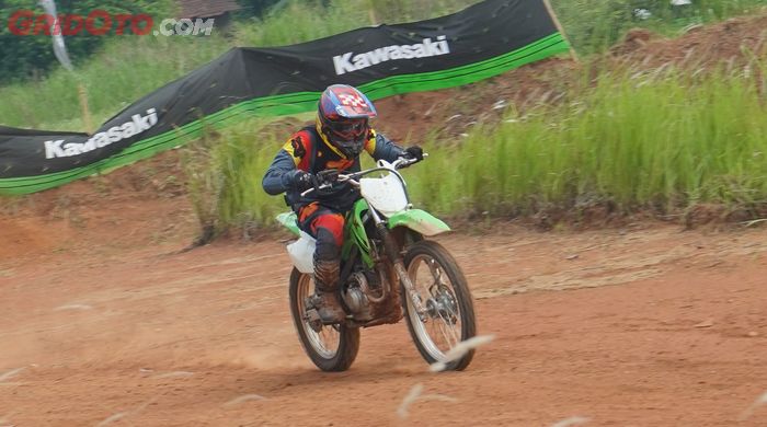 kawasaki klx 150, Kawasaki KLX140R L, Jangan Remehkan Suspensi Cupu KLX140R L, Ternyata Lebih Enak Dari Up Side Down!