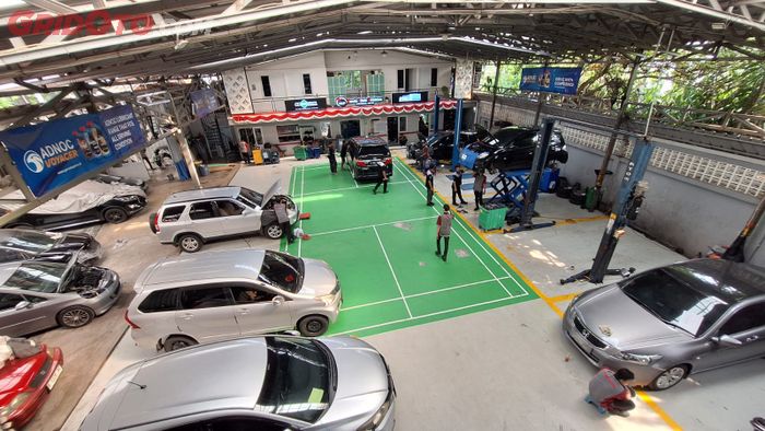 honda, mobil honda, bengkel spesialis, Honda Clinic Pradana, Kisah Mantan Mekanik Honda Dirikan Bengkel Spesialis Sampai Berangkatkan Umroh Pegawainya