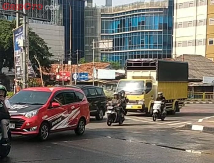 demo, lalulintas, polda metro, aksi demo, Gedung DPR MPR, kondisi lalulintas, Kondisi Lalulintas di Jakarta Pasca Aksi Demo Sudah Mulai Normal