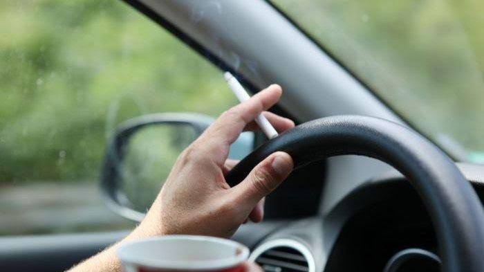 membersihkan mobil, kabin mobil, mobil bekas, bau rokok, Cara menghilangkan bau, cara menghilangkan bau rokok, kabin mobil bau rokok, Kabin Mobil Bekas Bau Rokok? Atasi dengan Cara Seperti Ini Gaes