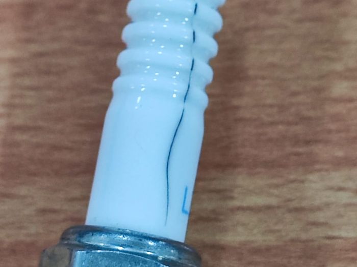 keramik, busi, Overheat, insulator, flash over, Waduh Bahaya Nih, Ternyata Ini Penyebab Keramik Busi Bisa Pecah