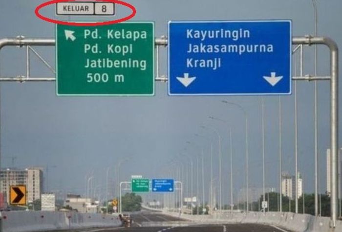 jalan tol, ruas tol, papan penunjuk jalan tol, Tak Banyak yang Tahu, Ini Arti Angka yang Terpasang di Atas Papan Penunjuk Jalan Tol