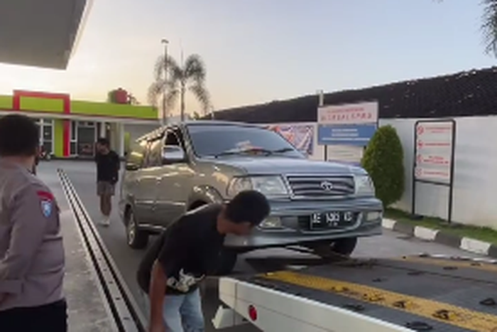 pertamina, pertalite, pertamina patra niaga, pertalite campur air, SPBU Trucuk Klaten, Pertalite di SPBU Trucuk Klaten Bikin 12 Mobil dan Motor Sekarat, Pertamina Ambil Sikap Begini