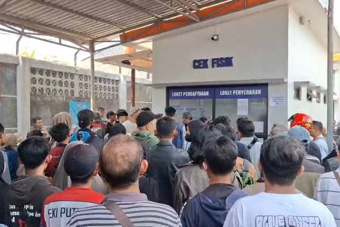 dedi mulyadi, pajak kendaraan, pemutihan pajak kendaraan, Pemutihan Pajak Jabar, Samsat Soreang, Kantor Samsat Soreang Bandung Mendadak Penuh Sesak, Dipadati Pemilik Motor Cari Untung Ini