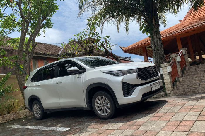 mobil hybrid, xl7 hybrid, zenix hybrid, Suzuki Fronx, Penjualan mobil hybrid, Ini Dia 8 Mobil Hybrid Terlaris Januari-Juli 2025, Suzuki Fronx Masuk 3 Besar