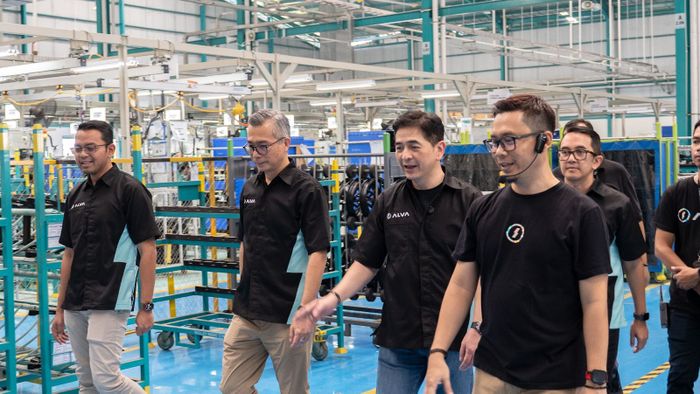 alva, Arsjad Rasjid, Indika Energy, CEO ALVA, Purbaja Pantja, Pabrik Motor Listrik ALVA Cikarang Disidak Arsjad Rasjid, Kejepret Foto Elus-elus Model Baru Ini