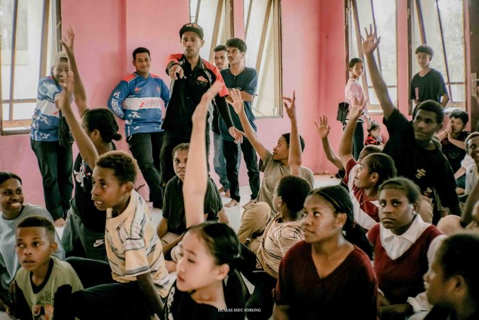 suzuki satria f150, Satria F, Sorong, ssfc, Intip Aksi Nyata Baksi Sosial Klub Motor SSFC Pengda Sorong di Panti Asuhan