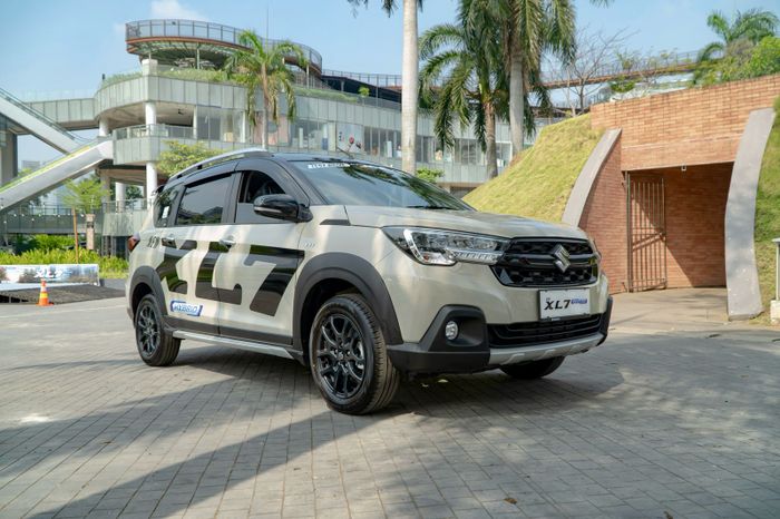 hybrid, suzuki new xl7 hybrid, new xl7 hybrid, harga new xl7 hybrid, Ini 5 Alasan Kenapa Suzuki New XL7 Hybrid Cocok Untuk Keluarga, Nomor 1 Penting