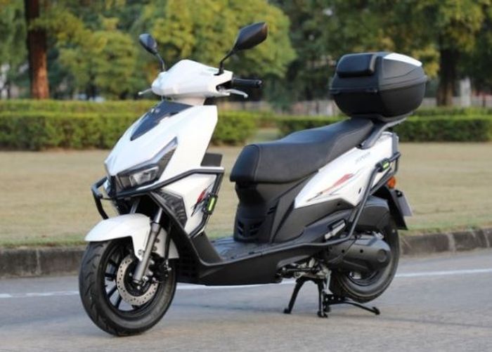 China, motor matic, vario 125, motor baru, Haojin SR07, Power Mirip Vario 125, Bisa Jalan 400 Km Sekali Full, Motor Baru Ini Pas Buat Touring