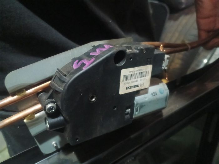 mobil, sunroof, servis sunroof, rawat sunroof, Garasi Sunroof, Baru Tahu, Ternyata Sunroof Harus Diservis dan Perawatan Biar Awet