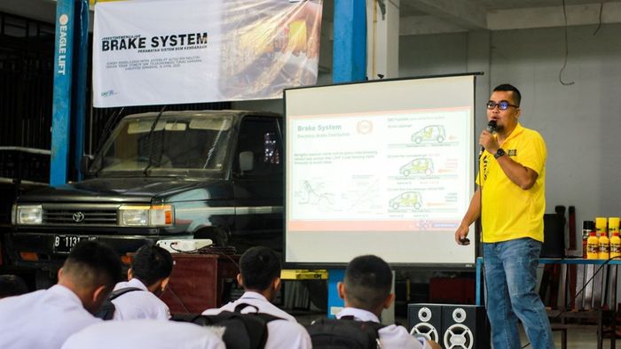 pendidikan, otomotif, genz, PT Autochem Industry (AI), Produsen Chemical Ajarkan Teknologi Otomotif Ke Pelajar, Intip Keseruannya