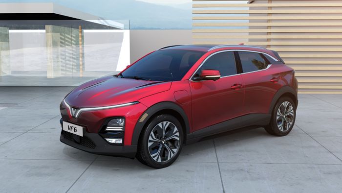 iims surabaya, vinfast, VinFast VF 6, VinFast Indonesia, Pertama Kali Di Indonesia, VinFast VF 6 Menampakan Diri Di Surabaya