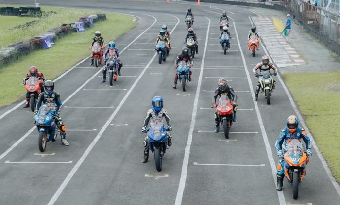 suzuki, suzuki indomobil sales, suzuki own fun race, Suzuki OFR 2025 Sukses Digelar, Libatkan Komunitas Buat Balapan di Sentul