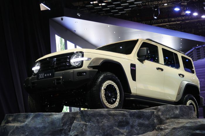 gwm tank, GWM Tank 300, Auto Shanghai 2025, tank 300 hooke version, Siap Diajak Terobos Lumpur, Ini Istimewanya GWM Tank 300 Hooke