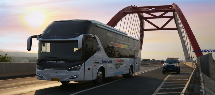 bus sinar jaya, PO Sinar Jaya, Bus PO Sinar Jaya, Rasidin Karyana, Herman Rusly, Kuasai Hampir Seluruh Jalan Pulau Jawa, Dua Orang Inilah Pendiri PO Bus Sinar Jaya Sejak 1982