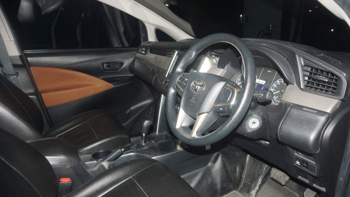 toyota, innova, mobil bekas, Kijang Innova, Kijang Innova 2.0 G A/T, Mobil Nyaman Buat Keluarga, Segini Harga Bekas Innova G 2.0 Tahun 2020