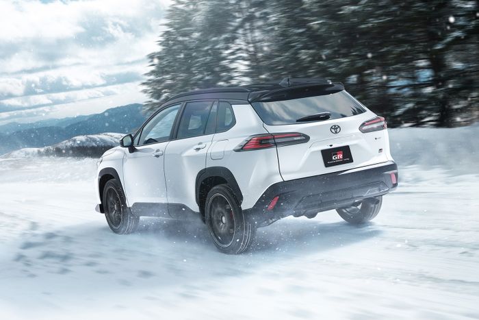 jepang, toyota, mobil baru, toyota corolla cross, Toyota Corolla Cross GR Sport, Keren Juga, Cek Nih Tampang Toyota Corolla Cross GR Sport Baru