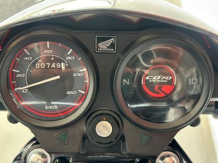honda, motor baru, motor murah, honda win 100, Honda CD 70 Dream, Honda Luncurkan Motor Murah Baru, Bentuk Mirip Win 100, Cocok Buat Harian
