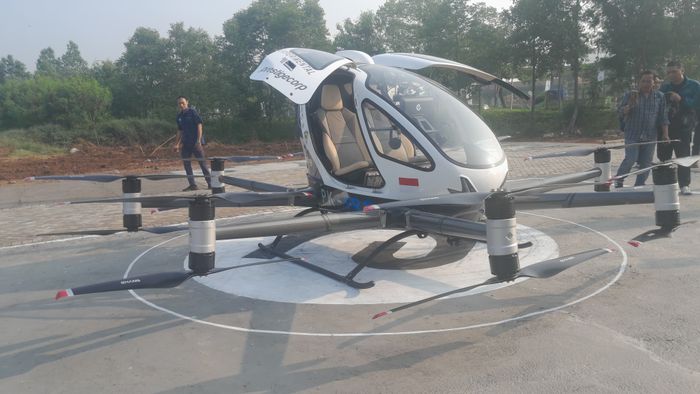 raffi ahmad, taksi terbang, Rudy Salim, ehang, Ehang 216, Taksi Terbang EHang 216-s Resmi Bawa Orang, Raffi Ahmad Jadi yang Pertama