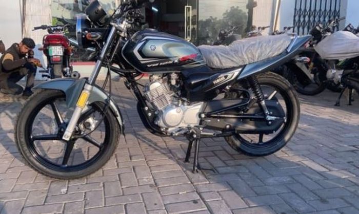 yamaha, pakistan, motor baru, yamaha scorpio, Yamaha YB125Z DX, Motor Baru Yamaha Ini Bisa Jalan 403 KM Sekali Full Tank, Bentuknya Ngingetin Scorpio