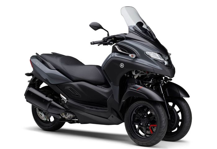 jepang, yamaha, motor matic, motor baru, Yamaha Tricity 300, Punya Roda Tiga, Bisa Berdiri Sendiri, Motor Matic 300 Cc Yamaha Ini Iritnya Tembus 32 Km/Liter