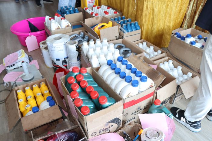 oli bekas, oli palsu, pemalsuan oli, Oli Palsu Kembangan, Omzet Oli Palsu, Beromzet Rp 30-60 Juta per Bulan, Begini Cara Main Sindikat Oli Palsu di Kembangan Jakbar