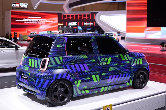 honda, mobil listrik, mobil konsep, Super EV Concept, Mobil Konsep Listrik Honda Mejeng di GIIAS 2025, Mungil dan Futuristik