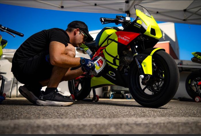 Valentino Rossi, VR46 Riders Academy, vr46 racing team, Oli Pertamina Enduro, Riders Summer Camp, Jauh-jauh ke Tavullia, Lima Pembalap Muda Indonesia Berguru ke Markas Valentino Rossi