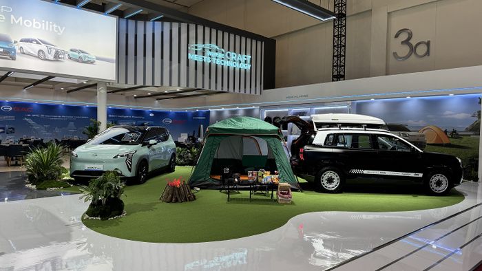 modifikasi mobil listrik, GAC AION V, AION V Adventure, Modifikasi AION V, Roofbox Solitaire, Memukau, Mobil Listrik Buatan Cikampek dari GAC Ini Dandan Gagah di GIIAS 2025