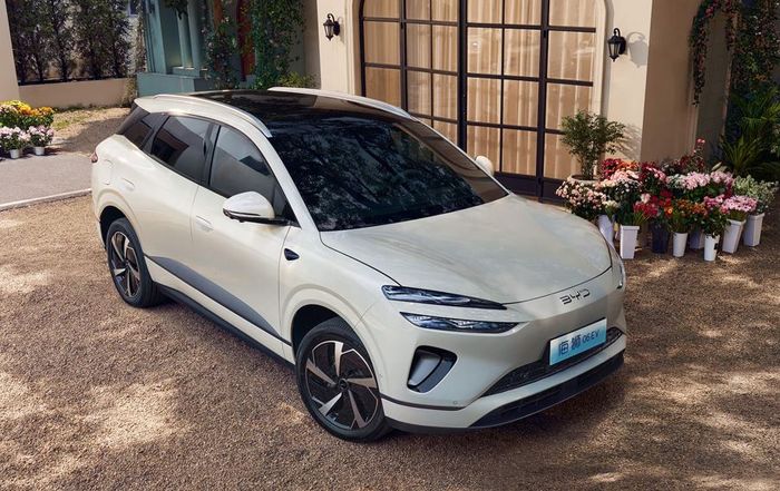 mobil listrik, phev, BYD Sealion 06, Bikin Mobil Listrik di Tanah Air Panas Dingin, BYD Luncurkan Sealion 06 Seharga Rp 300 Jutaan