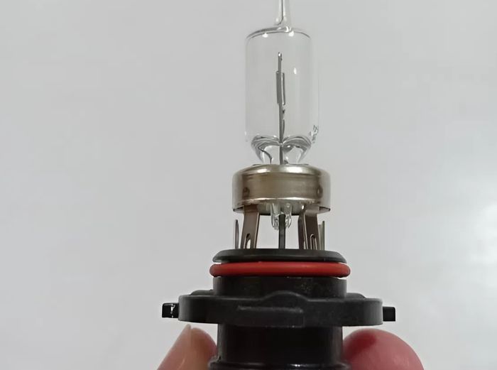 mobil, lampu, lampu mobil, bohlam, filamen, Bohlam Mobil Sering Putus? Ketahui Penyebabnya Agar Tidak Terulang