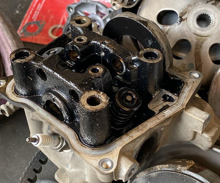 honda, vario 125, oli palsu, Nolimit Speed Cibinong, Akibat Oli Palsu, Pemilik Vario 125 Rogoh Kocek Jutaan Cuma Buat Ini