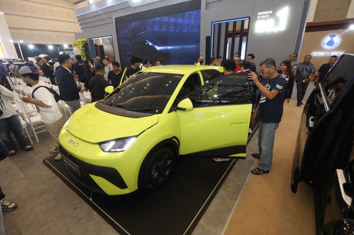jawa timur, GIIAS Surabaya, BYD Atto 1, Harga BYD Atto 1, BYD Perkenalkan Atto 1 di GIIAS Surabaya, Harga OTR Jatim Bikin Kaget