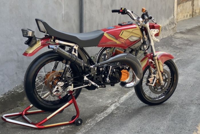 Iron Man, yamaha rx-king, modifikasi yamaha rx-king, Ahmad Sahroni, PapnMam Modified Semarang, Tak Terlihat di Rumahnya, Yamaha RX-King Ahmad Sahroni Ini Modif Habis Rp 450 Juta