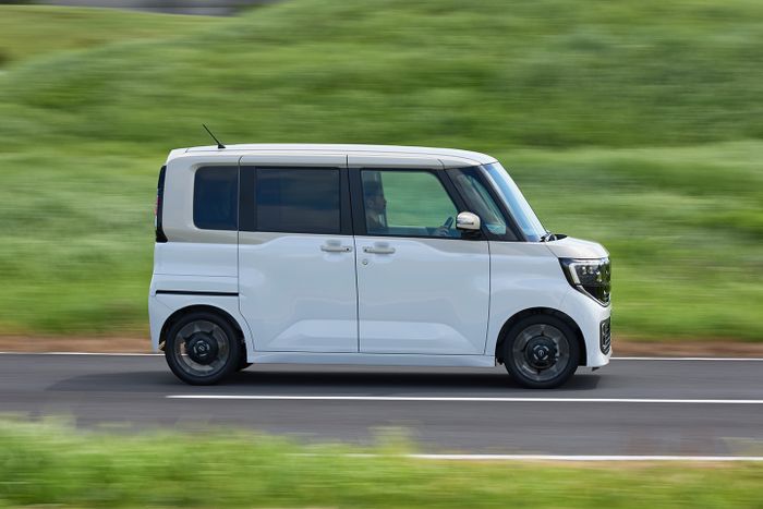 mobil baru, nissan, kei car, mitsubishi ek wagon, Nissan Roox, Bisa Disebut Nissan Serena Mungil, Ini Spek Nissan Roox Terbaru