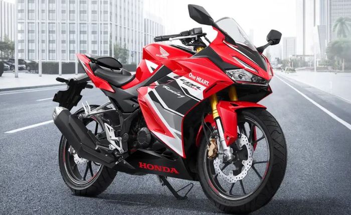 harga, honda, motor sport, honda cbr150r, motor baru, Minat Honda CBR150R, Cek Harga Motor Barunya per Agustus 2025