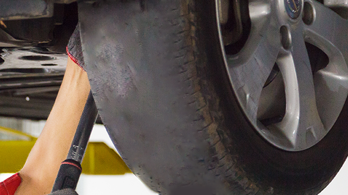 ban mobil, mobil bekas, ban mobil botak sebelah, ban mobil aus, ban mobil aus tidak merata, penyebab ban aus tidak rata, penyebab ban mobil aus tidak rata, Gara-gara Setelan Komponen Ini Berubah Ban Mobil Bisa Botak Sebelah