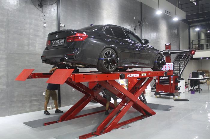 balancing dan spooring, ban mobil, roda depan, balancing ban mobil, sporing roda, Wajib Tahu, Ini Bedanya Balancing dan Spooring. Kamu Harus Lakukan Rutin Lo