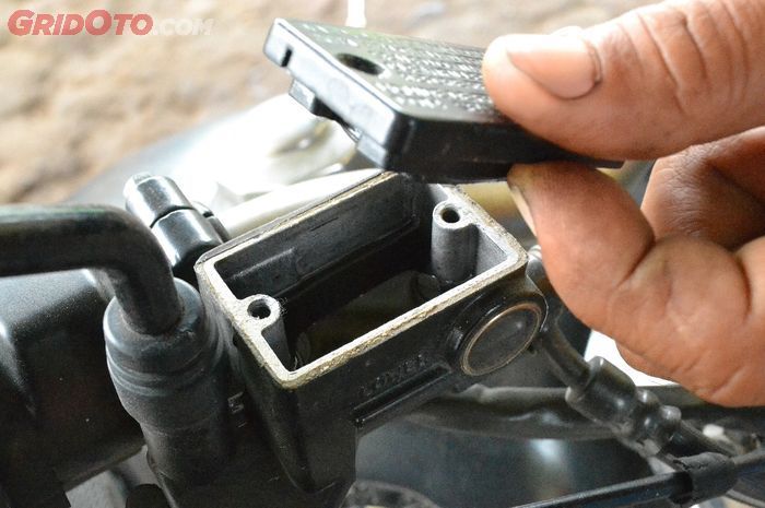 Kebiasaan Sepele Ini Bikin ABS di Motor Rusak, Kalian Bisa Jadi Korban