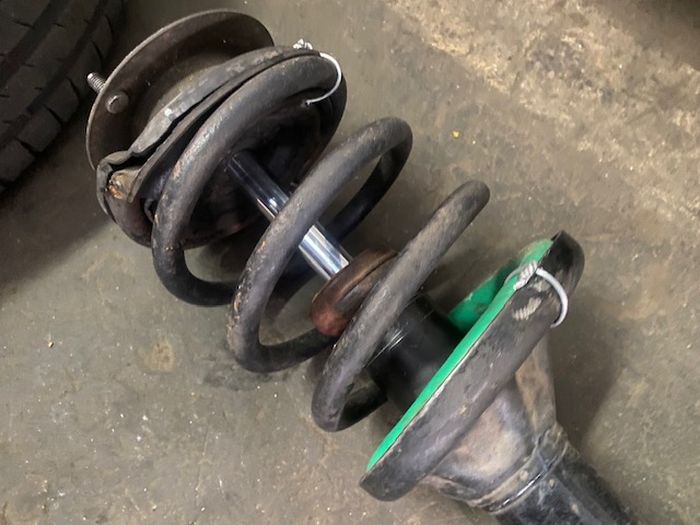 ceper, sokbreker, potong per, mobil ceper, per sokberker, Bengkel Pengalaman Paham, Ini Pantangan Saat Potong Per Biar Mobil Lebih Ceper