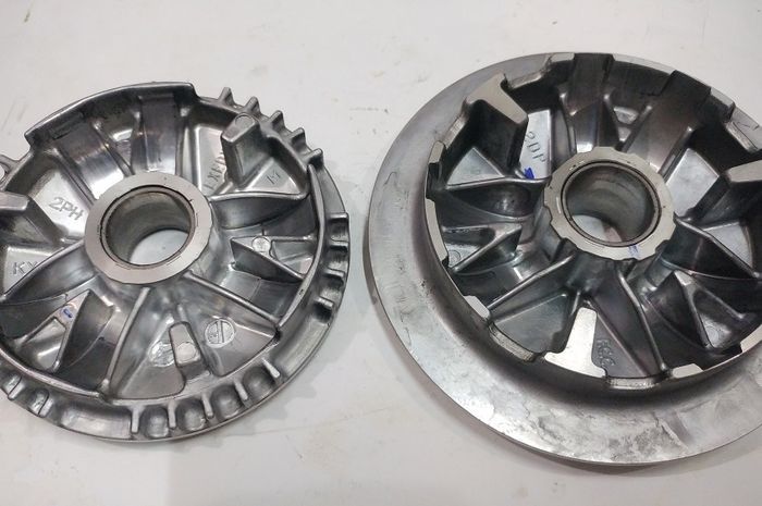 motor matic, Rumah roller, penyebab rumah roller oblak, penyebab rumah roller motor matic oblak, apa penyebab rumah roller motor matic oblak, kenapa rumah roller motor matic bisa oblak, Jangan Biasakan Kebiasaan Sepele Ini, Bikin Rumah Roller Motor Matic Cepat Oblak