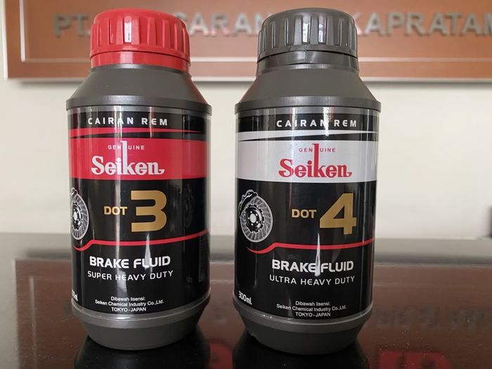 mobil bekas, minyak rem, rem mobil, minyak rem mobil, DOT Minyak Rem, DOT Minyak Rem mobil, Ini Sebabnya Mengganti Minyak Rem Mobil Wajib Pakai DOT Yang Sama