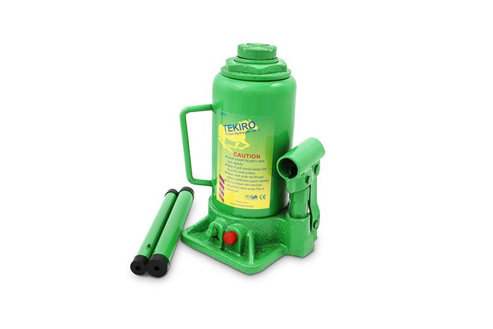 body, posisi, roda, dongkrak, rangka, dongkrak gunting, Perlu Belajar, Posisi Dongkrak Mobil Salah Ternyata Bikin Masalah