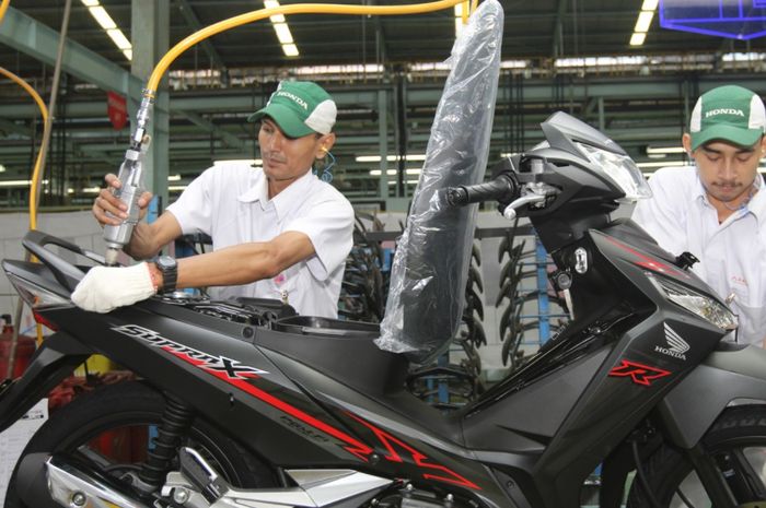 konsumsi bbm, honda supra, harga honda supra, honda revo, harga honda revo, supra x 125 fi, Sulit Dipercaya, Motor Ini Ternyata Lebih Irit BBM dari Honda Supra, Sekali Isi Full Bisa Dapat 239,2 Km