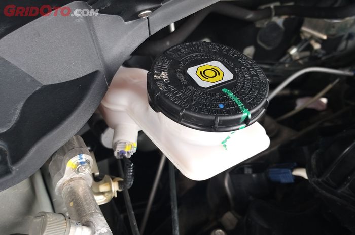 Harus Tahu, Ini Tandanya Bila Minyak Rem Mobil Sudah Harus Diganti